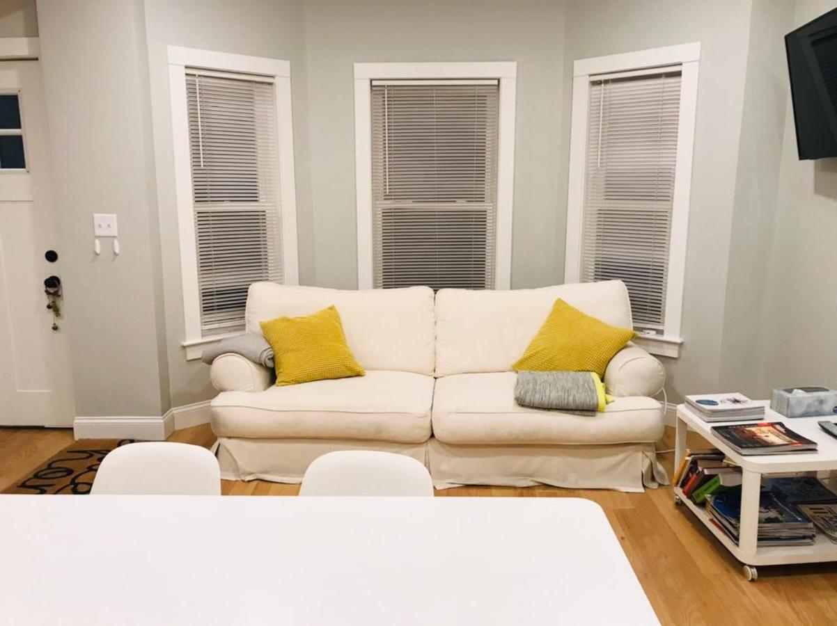 Renovated, 10 Min From The City Boston Exterior foto