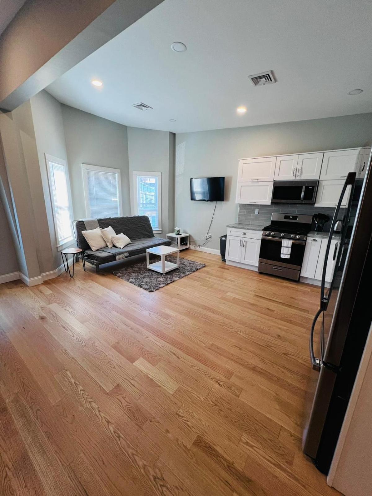 Renovated, 10 Min From The City Boston Exterior foto