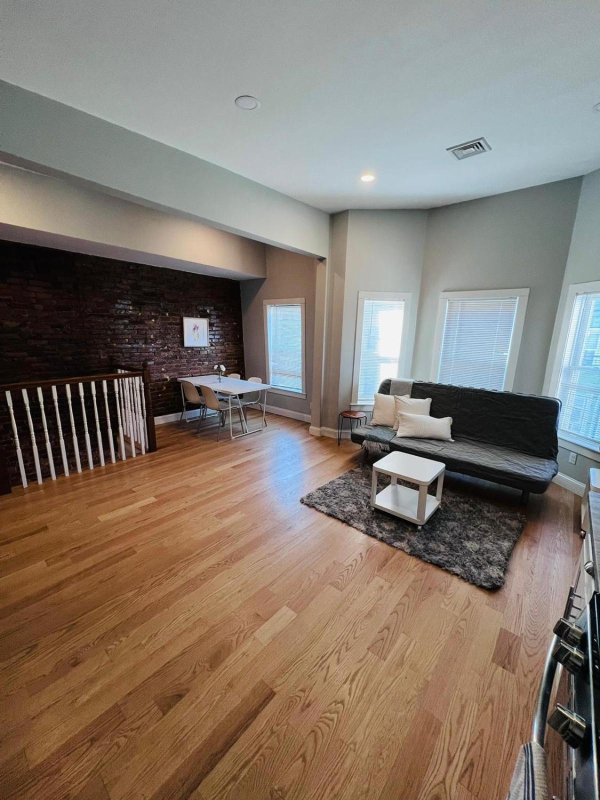 Renovated, 10 Min From The City Boston Exterior foto